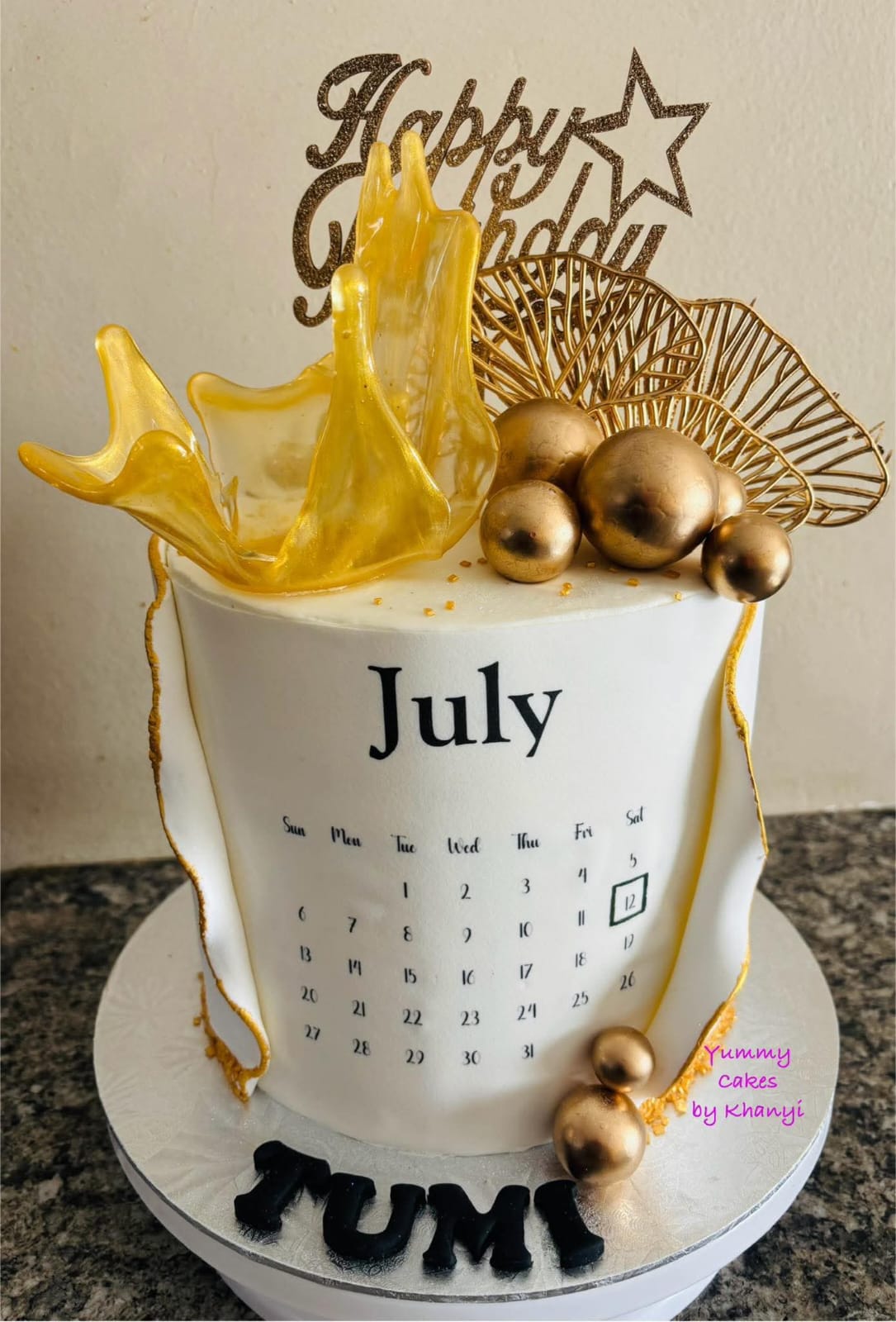 Beautifully designed cake showcasing Khanyi's craftsmanship